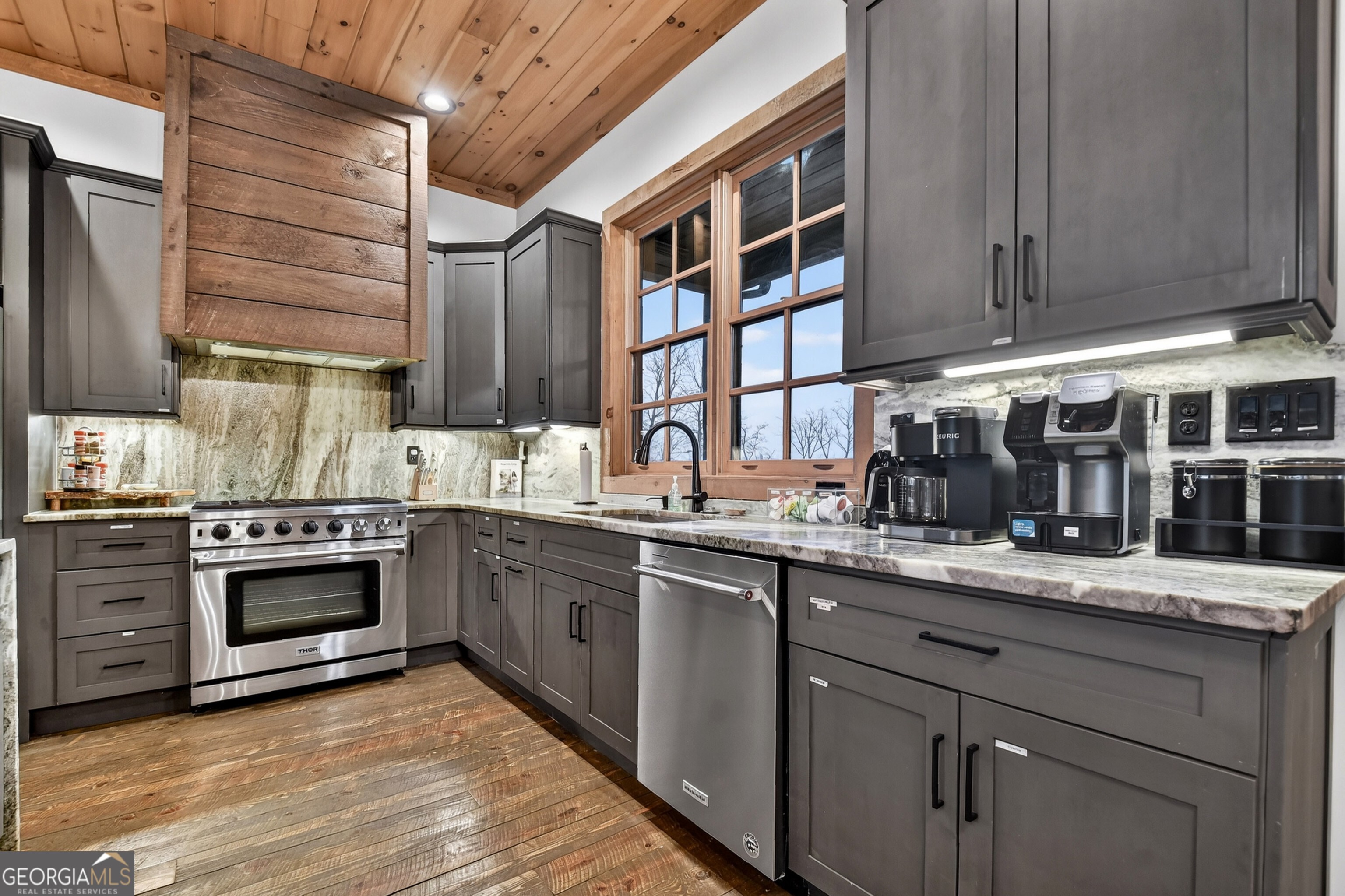 472 Overlook Drive Blue Ridge GA 30513