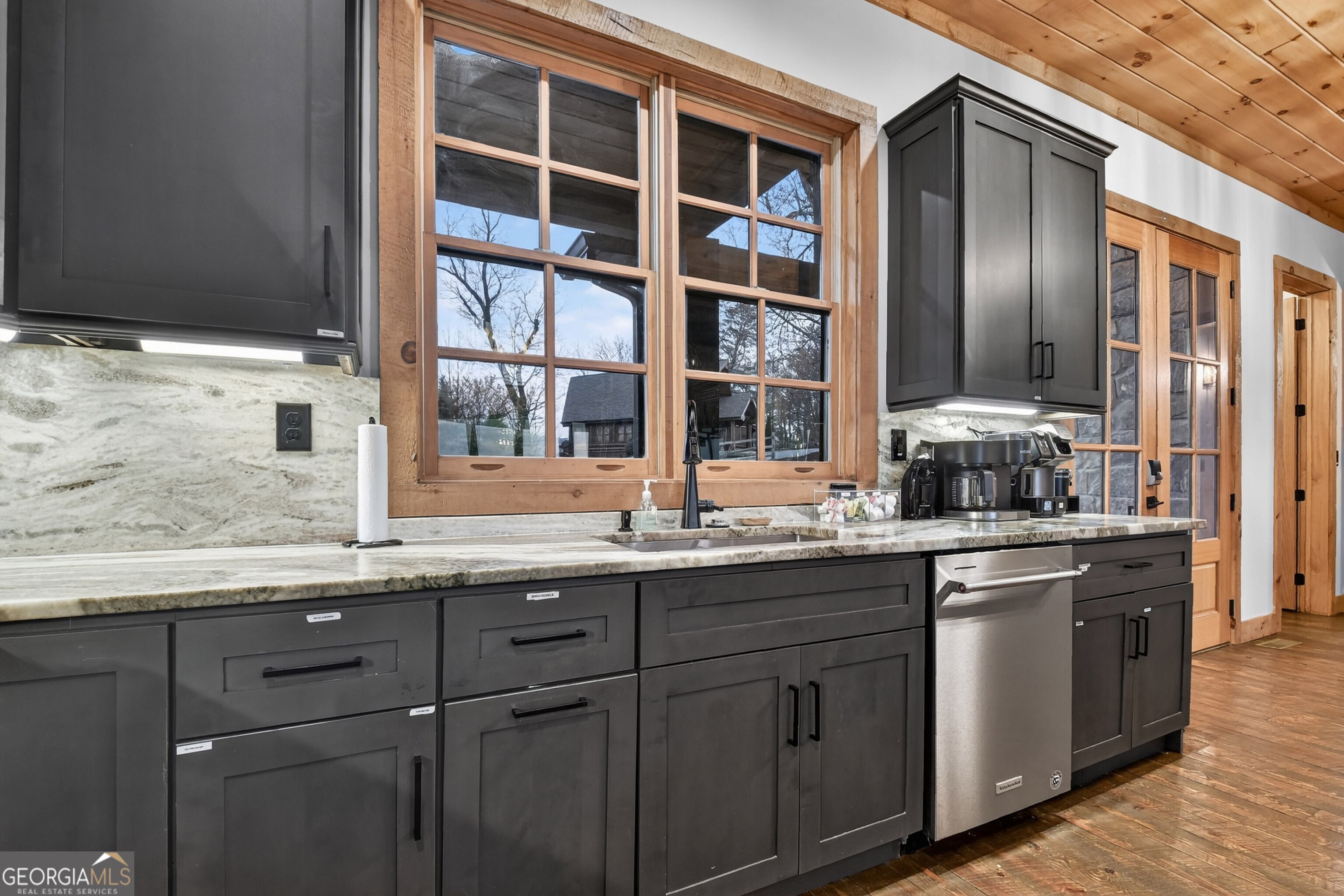 472 Overlook Drive Blue Ridge GA 30513