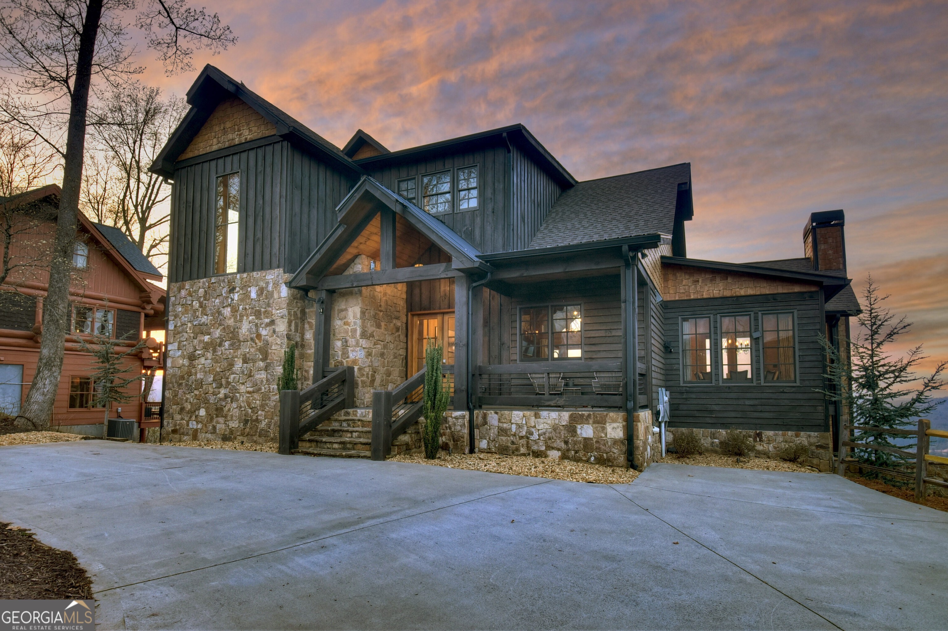 472 Overlook Drive Blue Ridge GA 30513