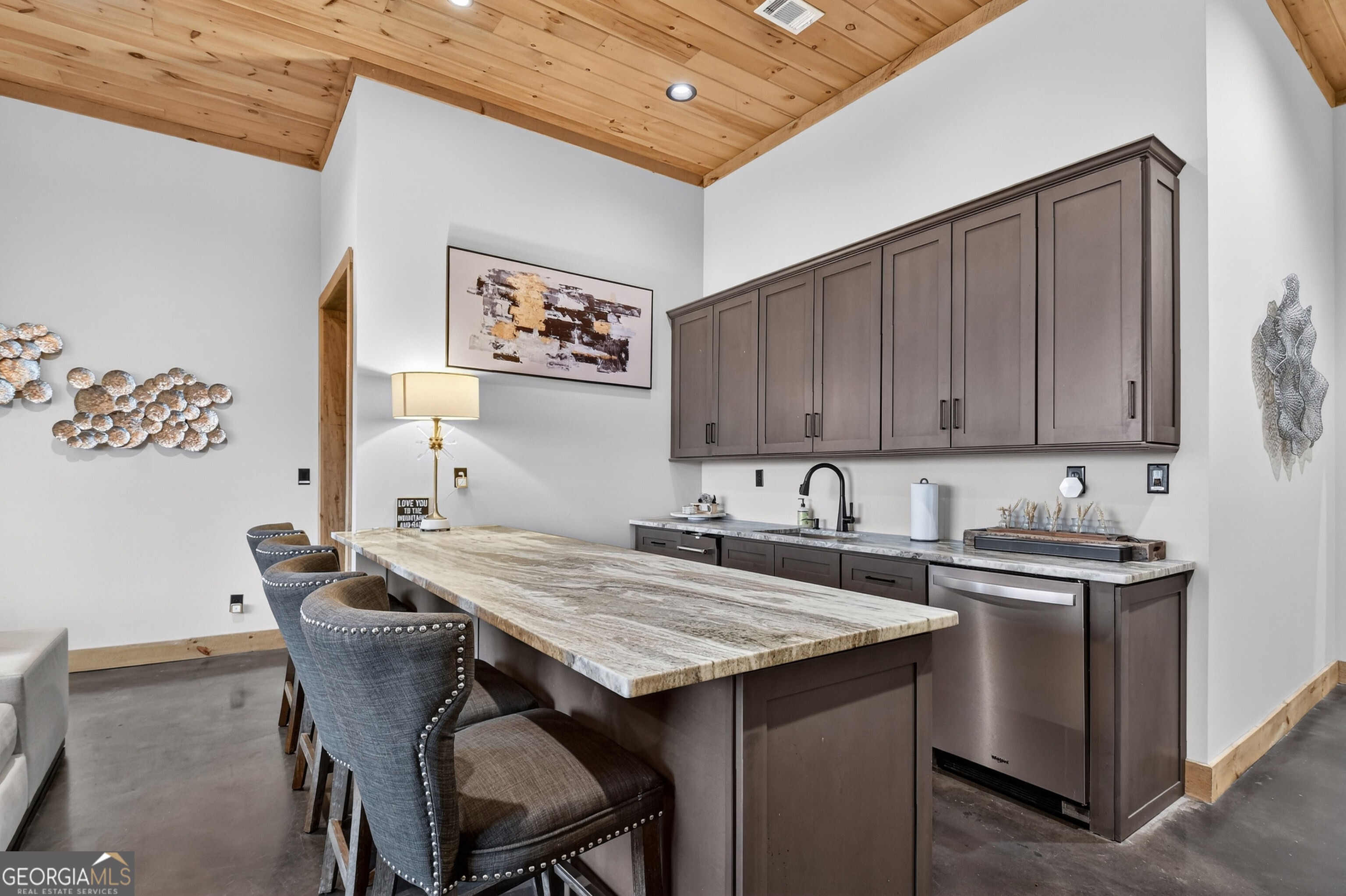 472 Overlook Drive Blue Ridge GA 30513