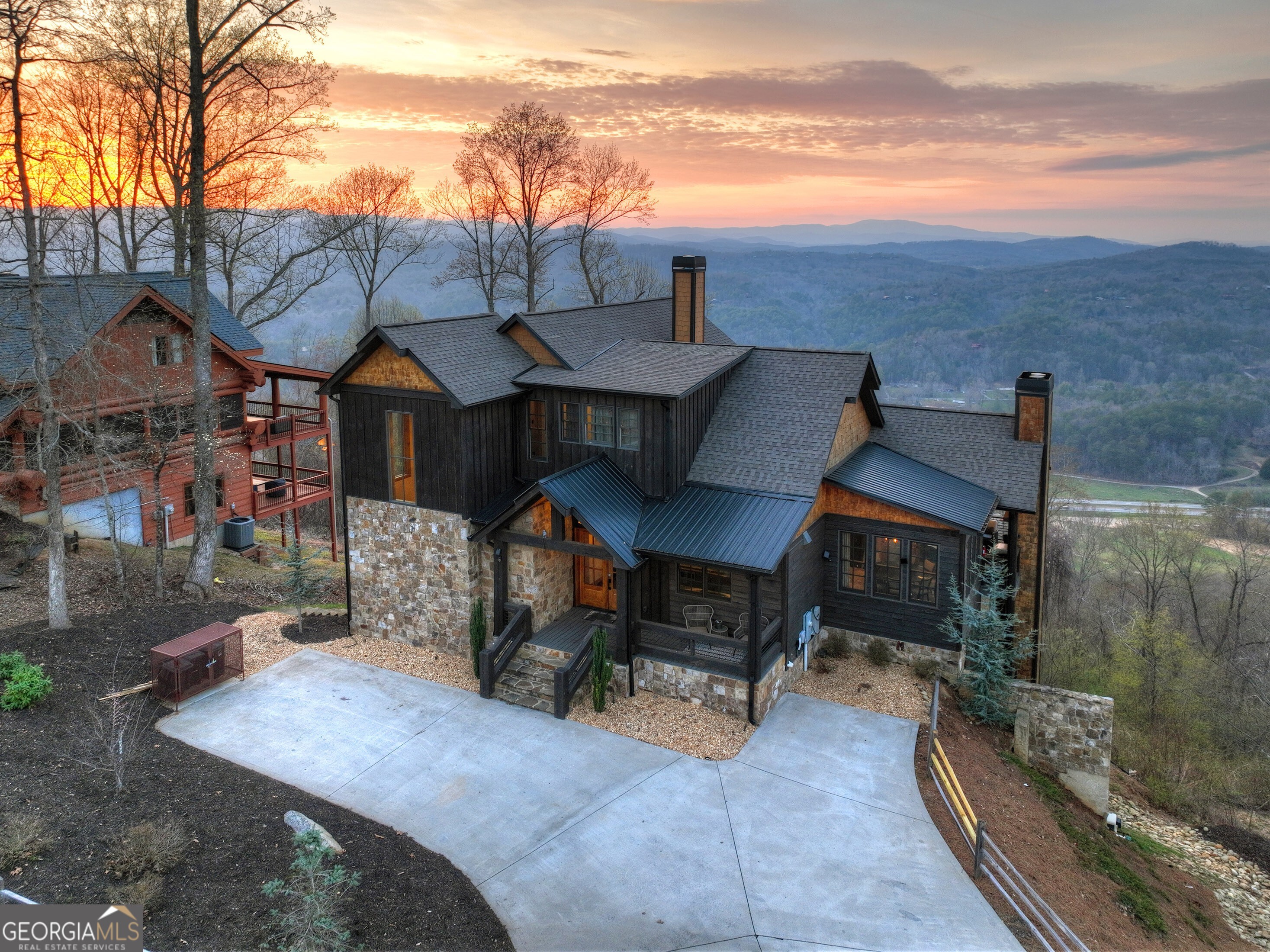 472 Overlook Drive Blue Ridge GA 30513