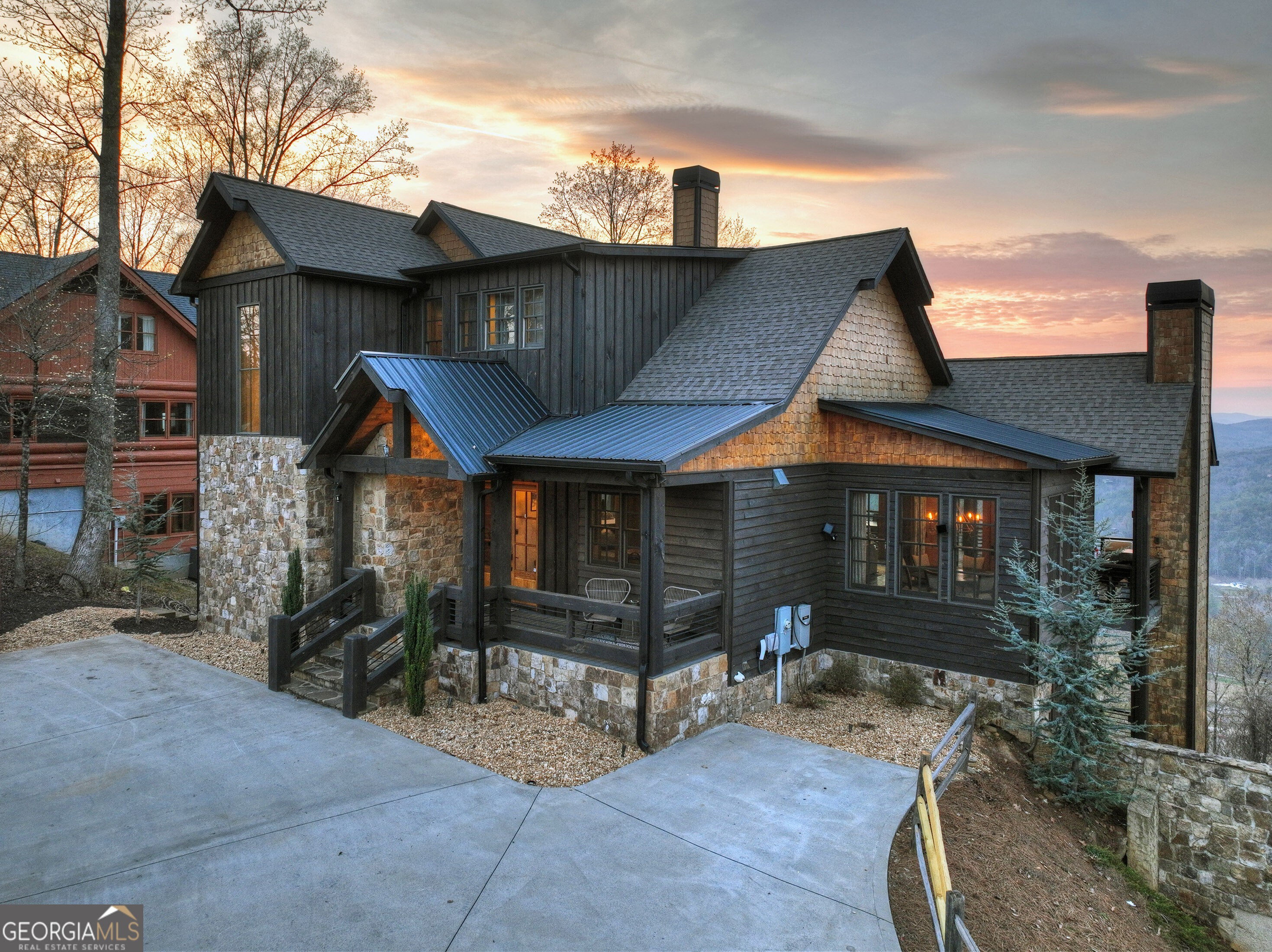 472 Overlook Drive Blue Ridge GA 30513