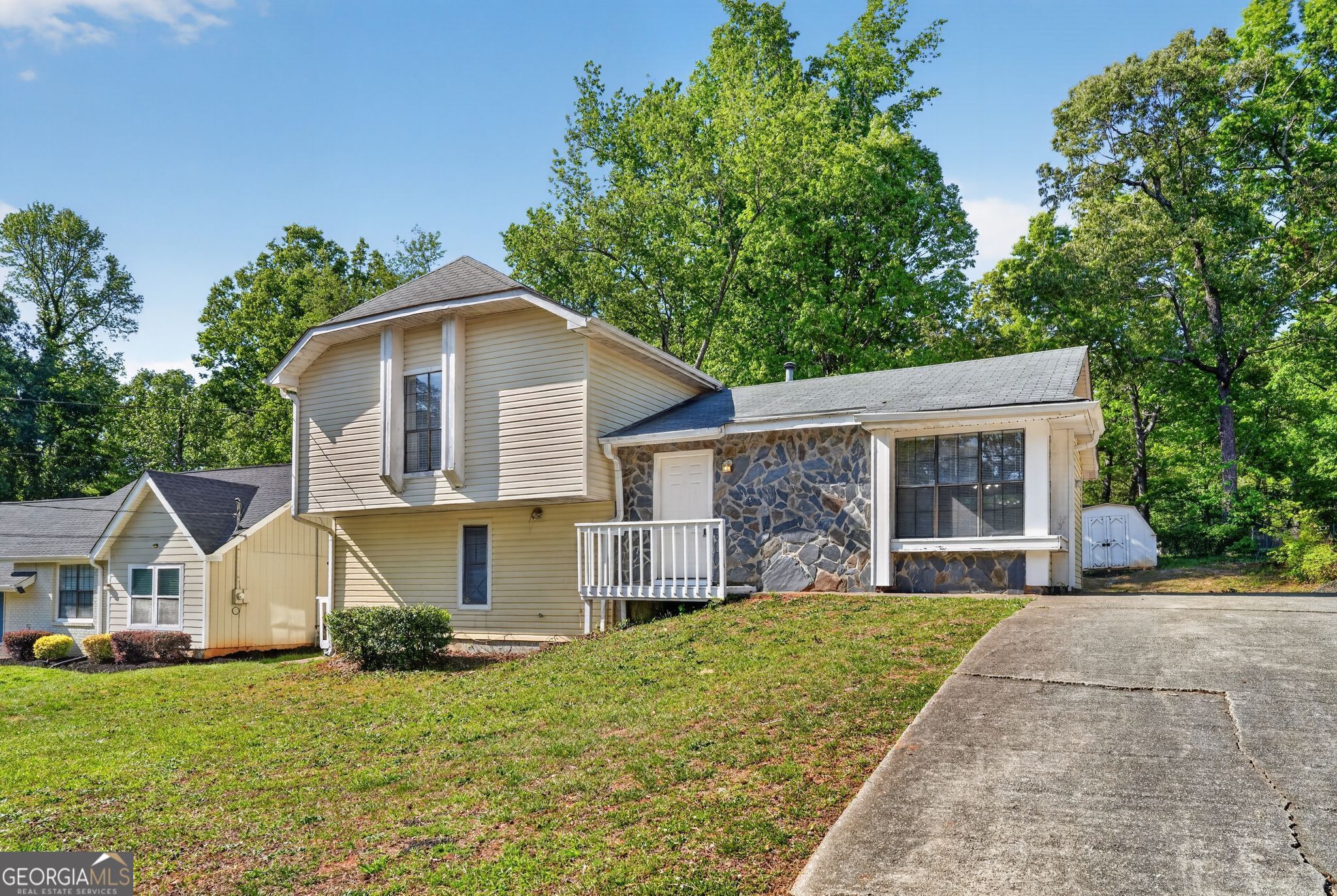 2283 Newgate Drive Decatur GA 30035