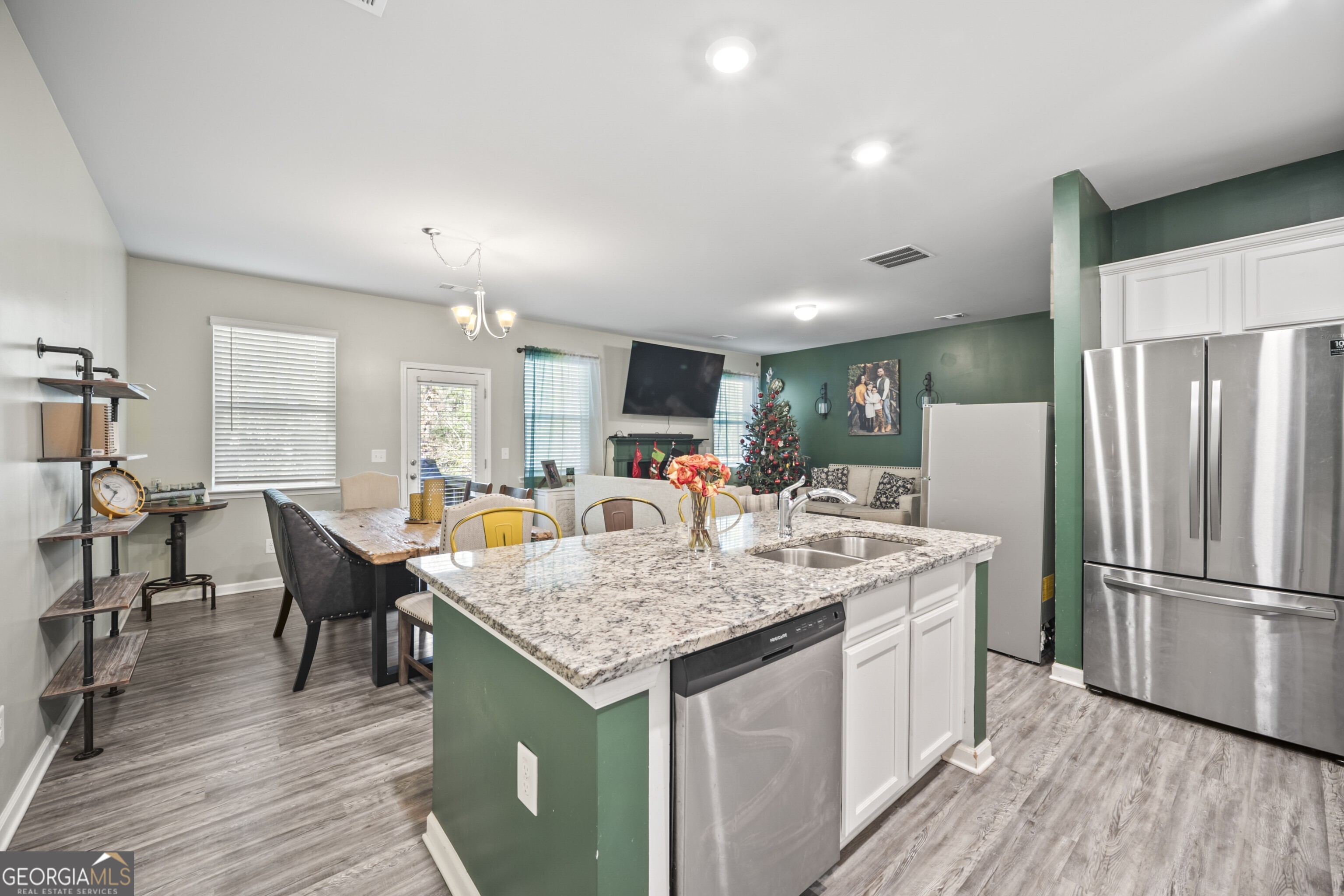 315 Pinewood Drive Woodstock GA 30189