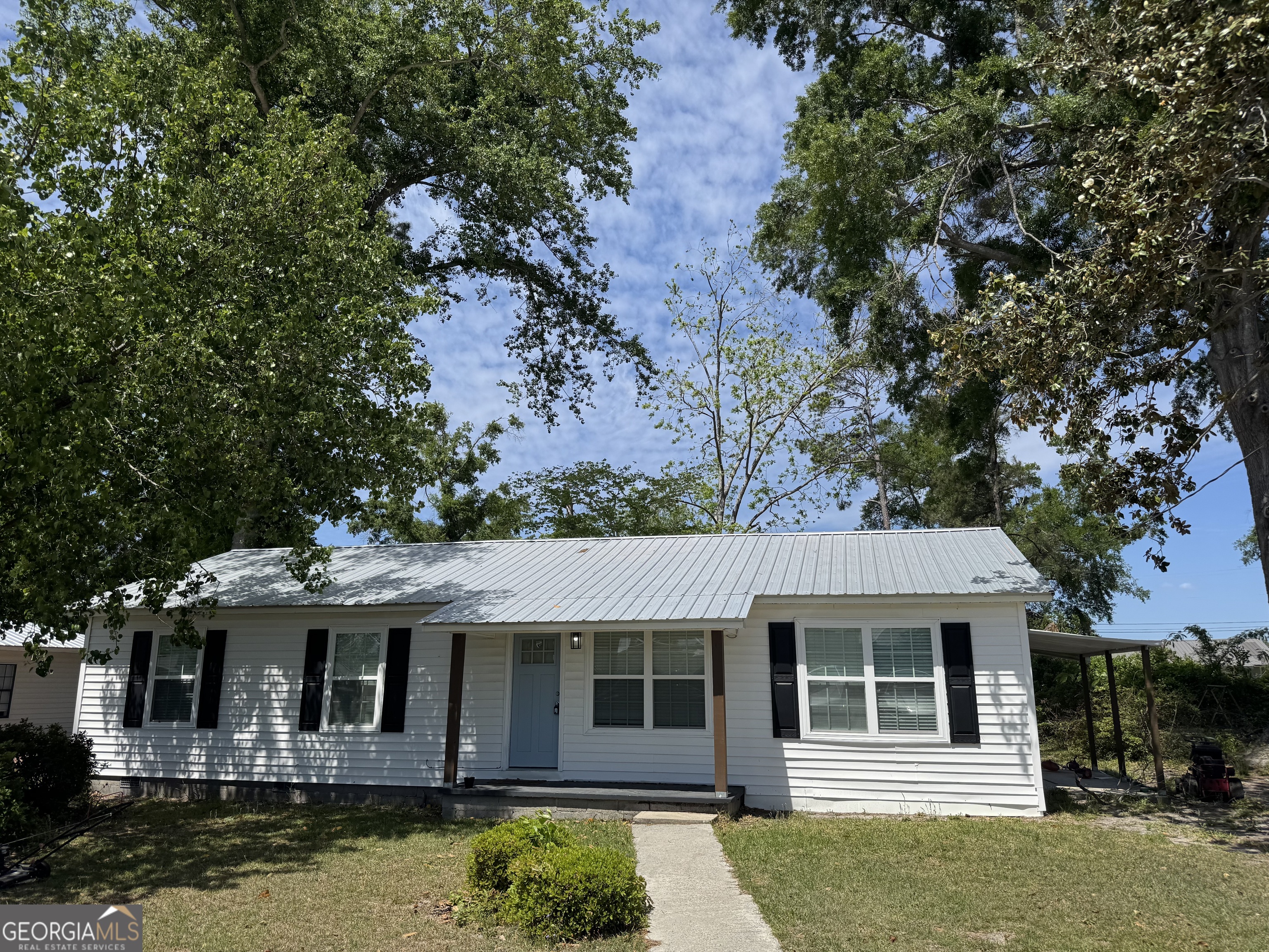 10 Grove Street Hazlehurst GA 31539