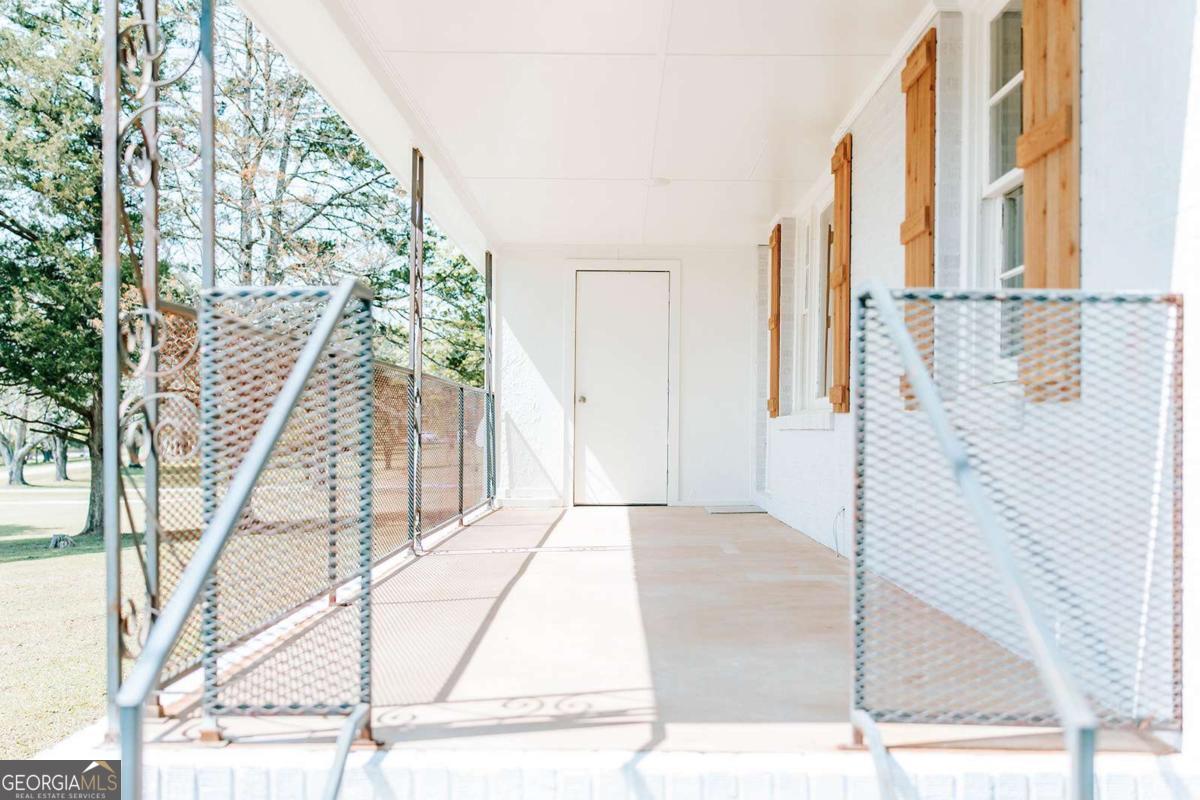 52 Clark Circle Lexington GA 30648
