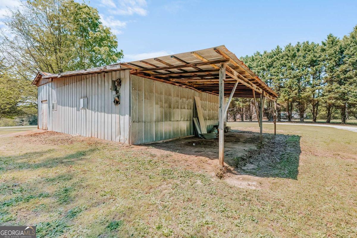 52 Clark Circle Lexington GA 30648