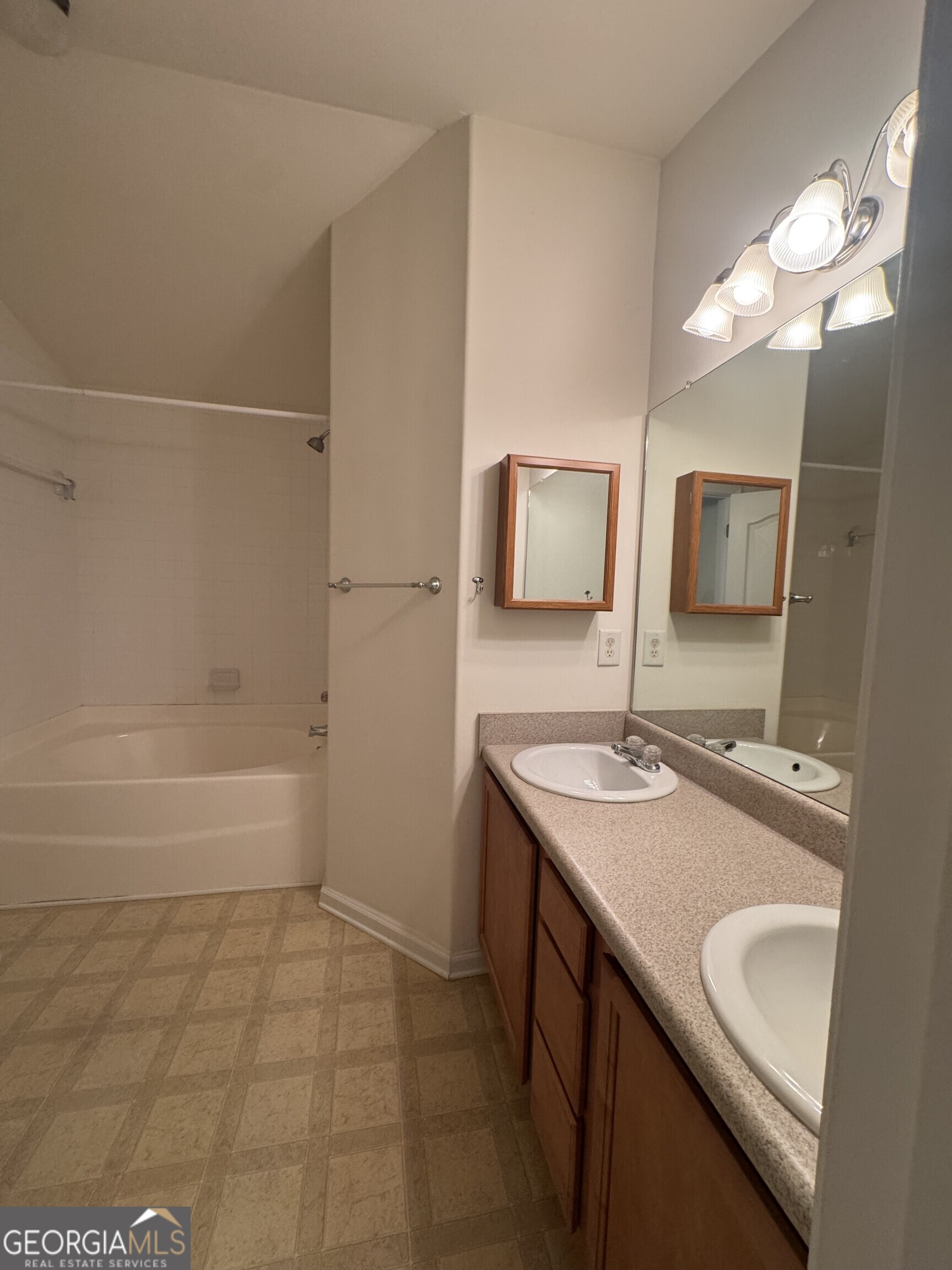 2637 Rocky Court Atlanta GA 30349
