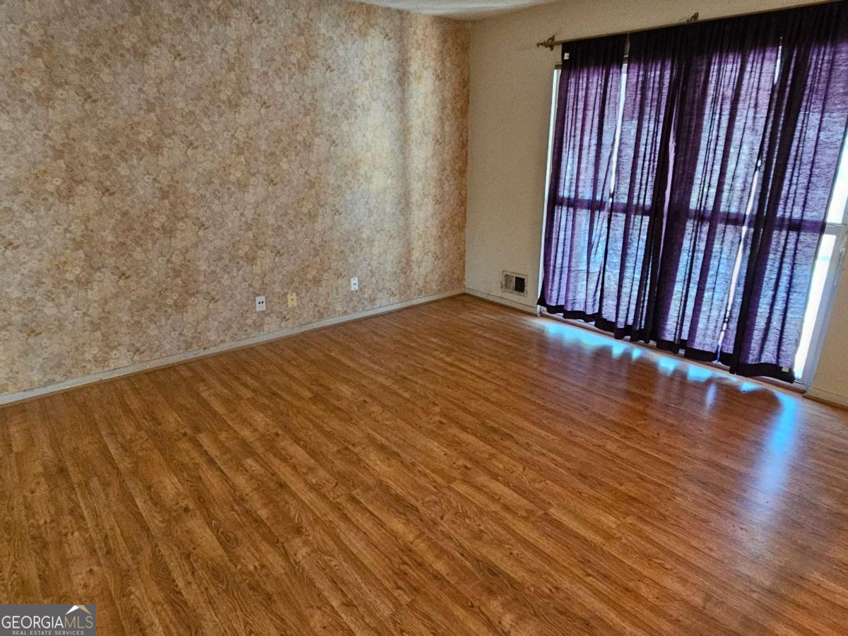 2560 Kennesaw Drive NW Kennesaw GA 30152