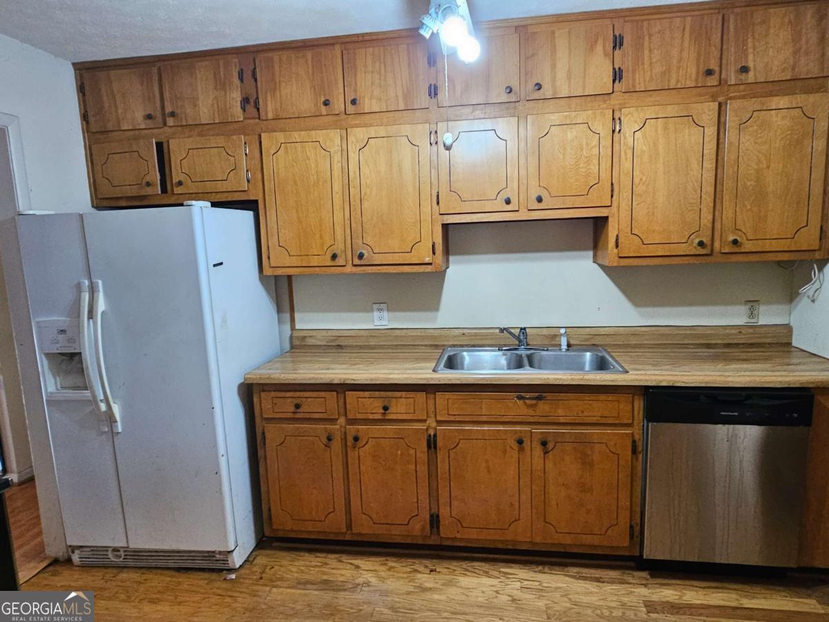 2560 Kennesaw Drive NW Kennesaw GA 30152