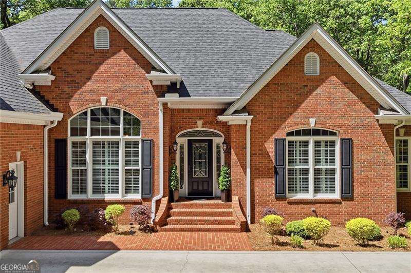 153 York Place Calhoun GA 30701