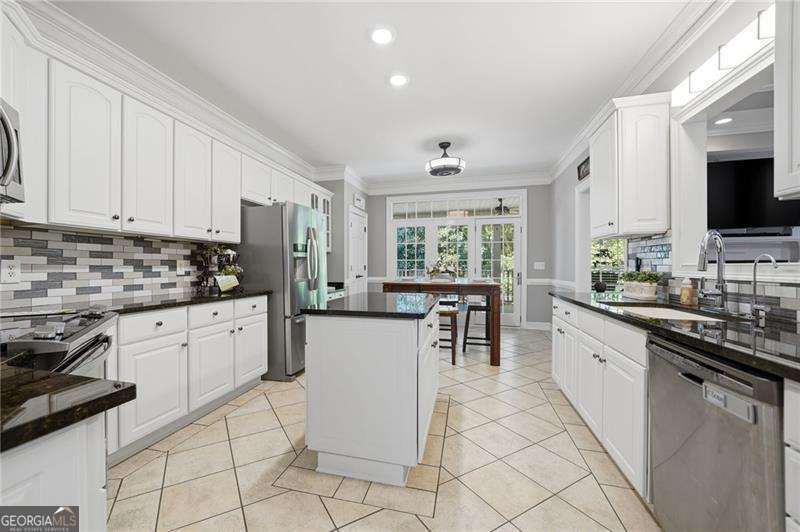 153 York Place Calhoun GA 30701
