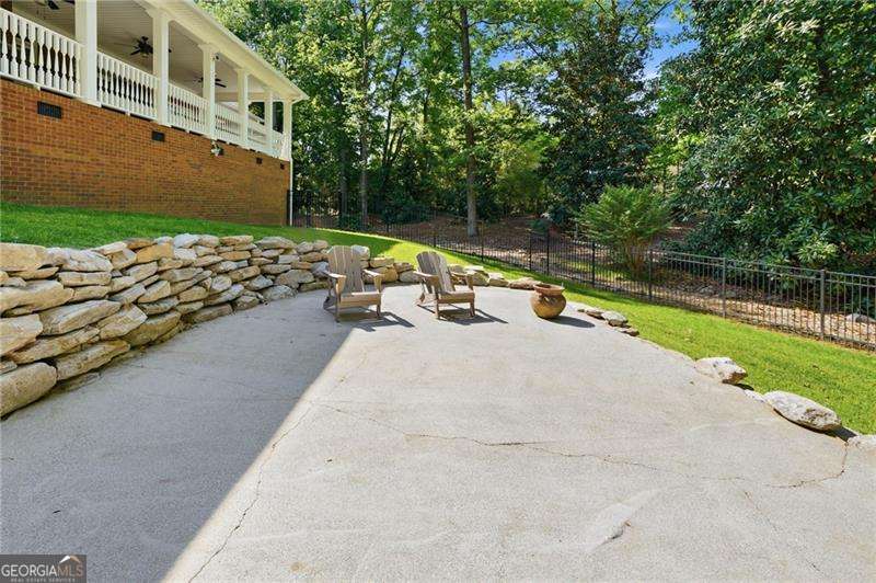 153 York Place Calhoun GA 30701