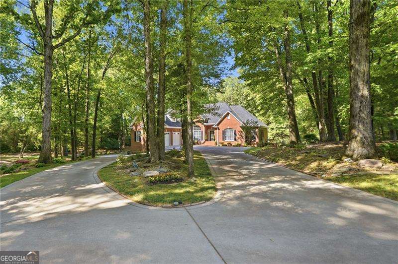 153 York Place Calhoun GA 30701