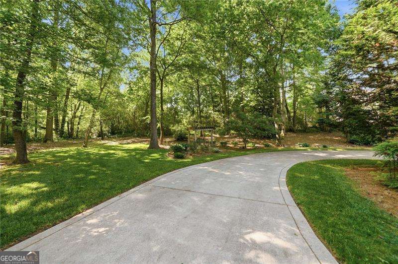 153 York Place Calhoun GA 30701