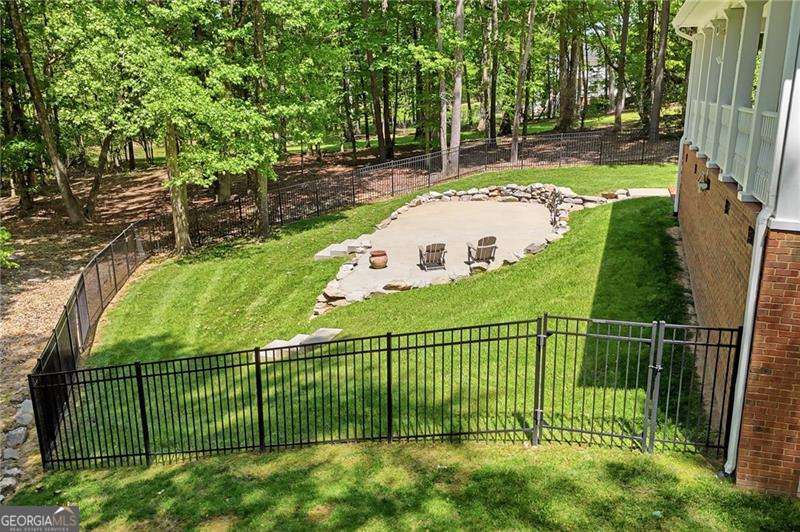 153 York Place Calhoun GA 30701