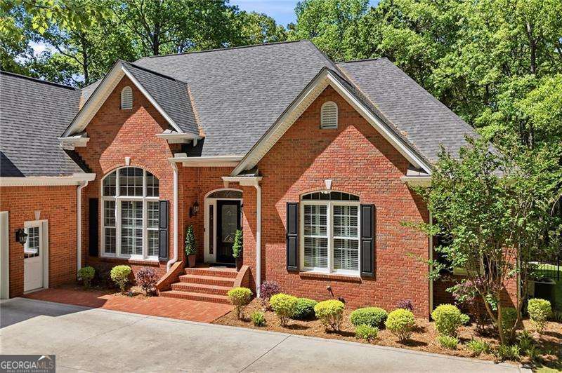 153 York Place Calhoun GA 30701