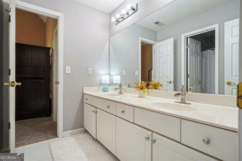 716 Whisper Wind Court Woodstock GA 30189