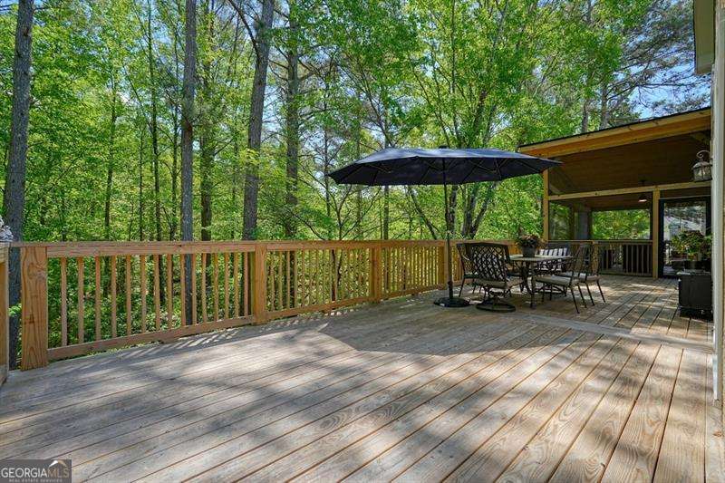 716 Whisper Wind Court Woodstock GA 30189