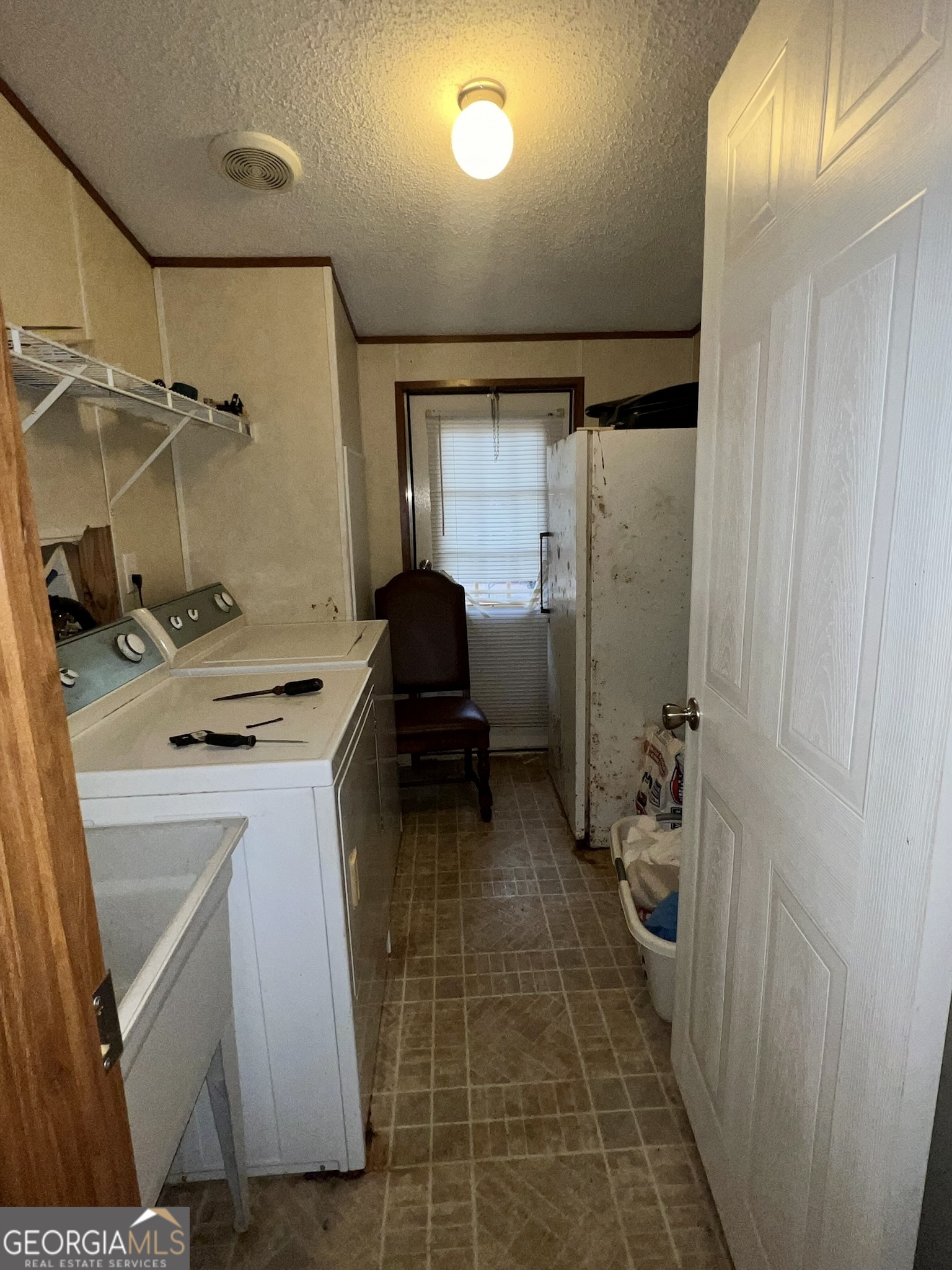882 Caldwell Road Gay GA 30218