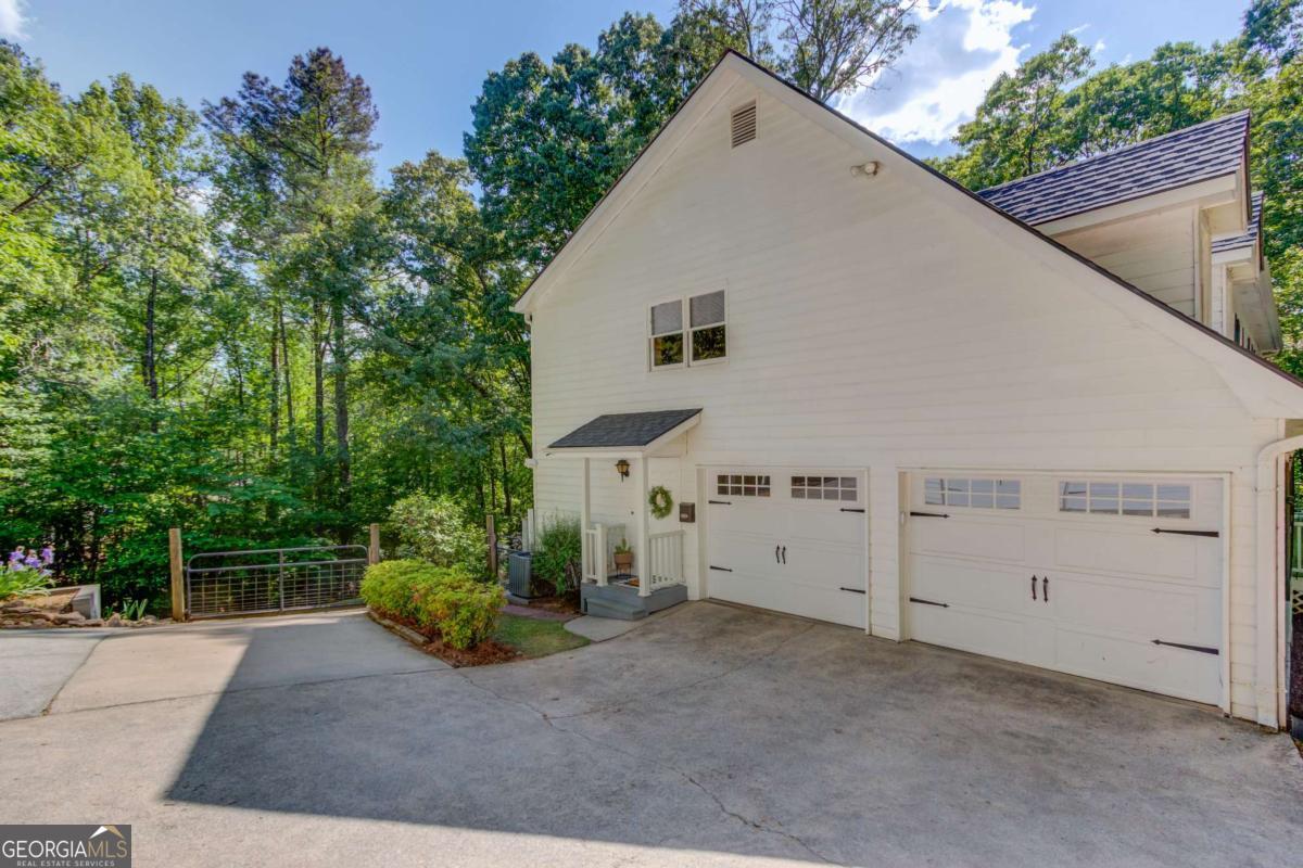 1051 Riverside Road Sugar Hill GA 30518