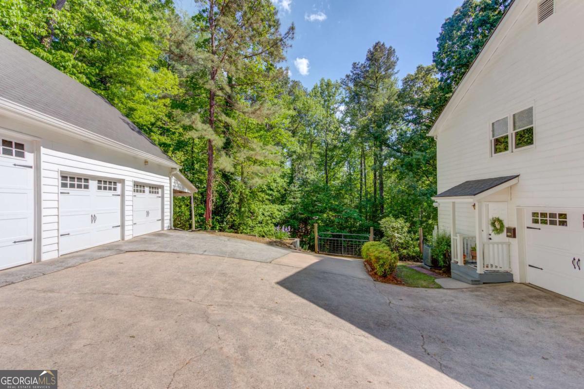 1051 Riverside Road Sugar Hill GA 30518