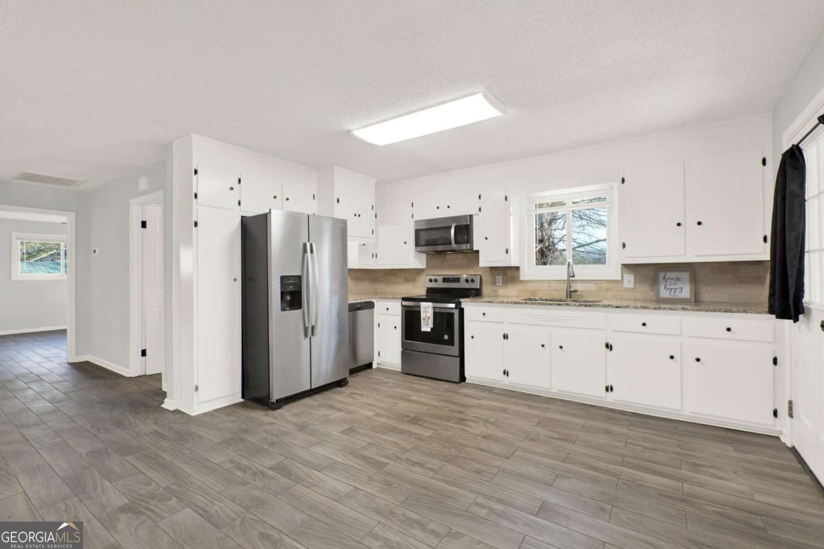 5 Greenbriar Avenue Cartersville GA 30120