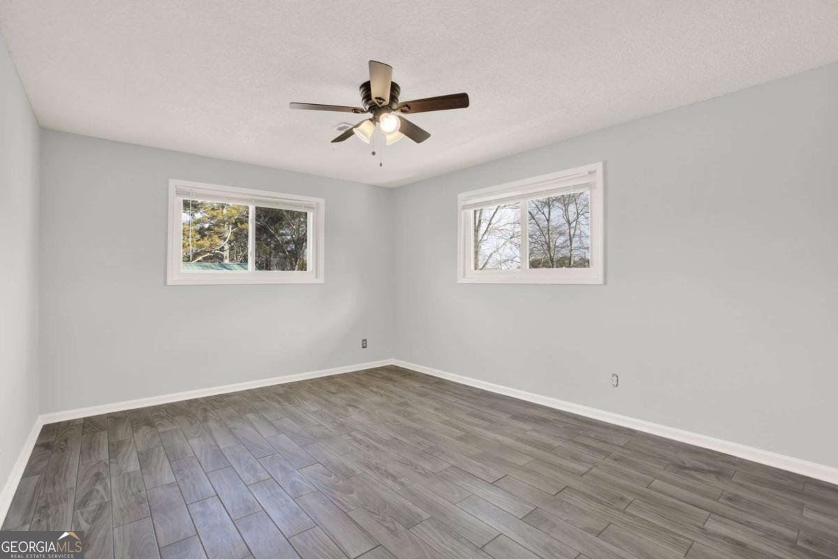 5 Greenbriar Avenue Cartersville GA 30120