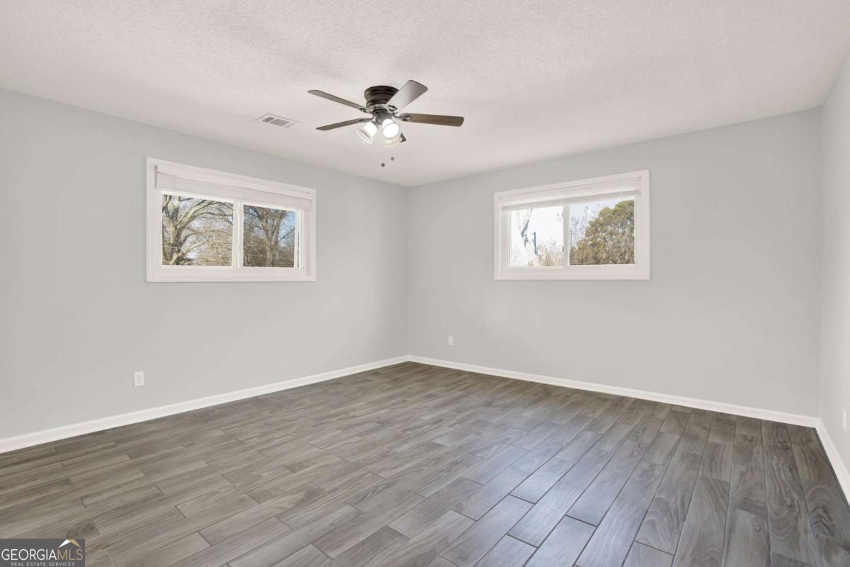 5 Greenbriar Avenue Cartersville GA 30120