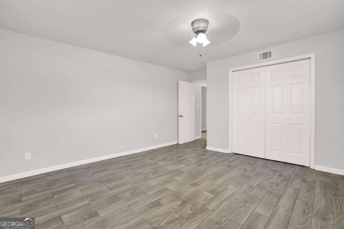 5 Greenbriar Avenue Cartersville GA 30120