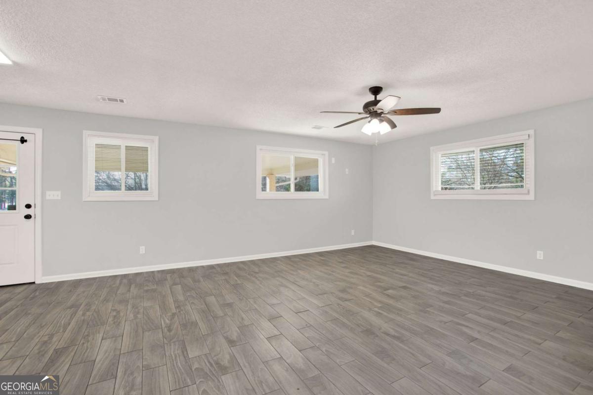 5 Greenbriar Avenue Cartersville GA 30120