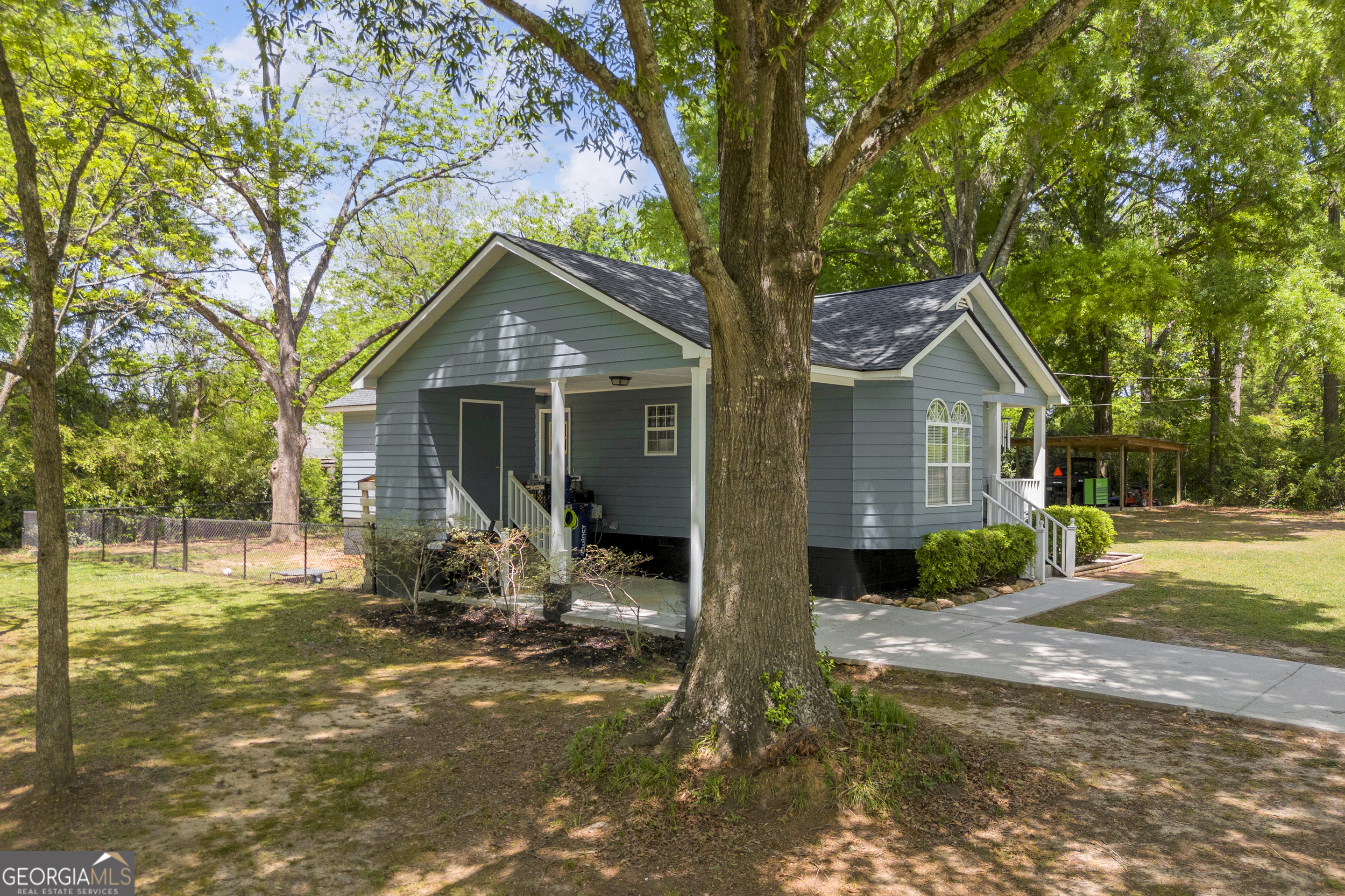 391 Cemetery Street Shady Dale GA 31085