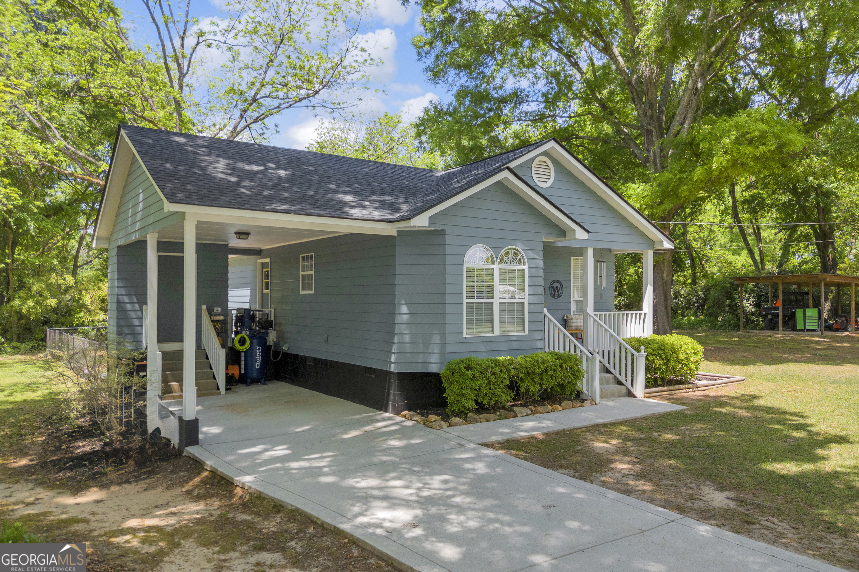 391 Cemetery Street Shady Dale GA 31085