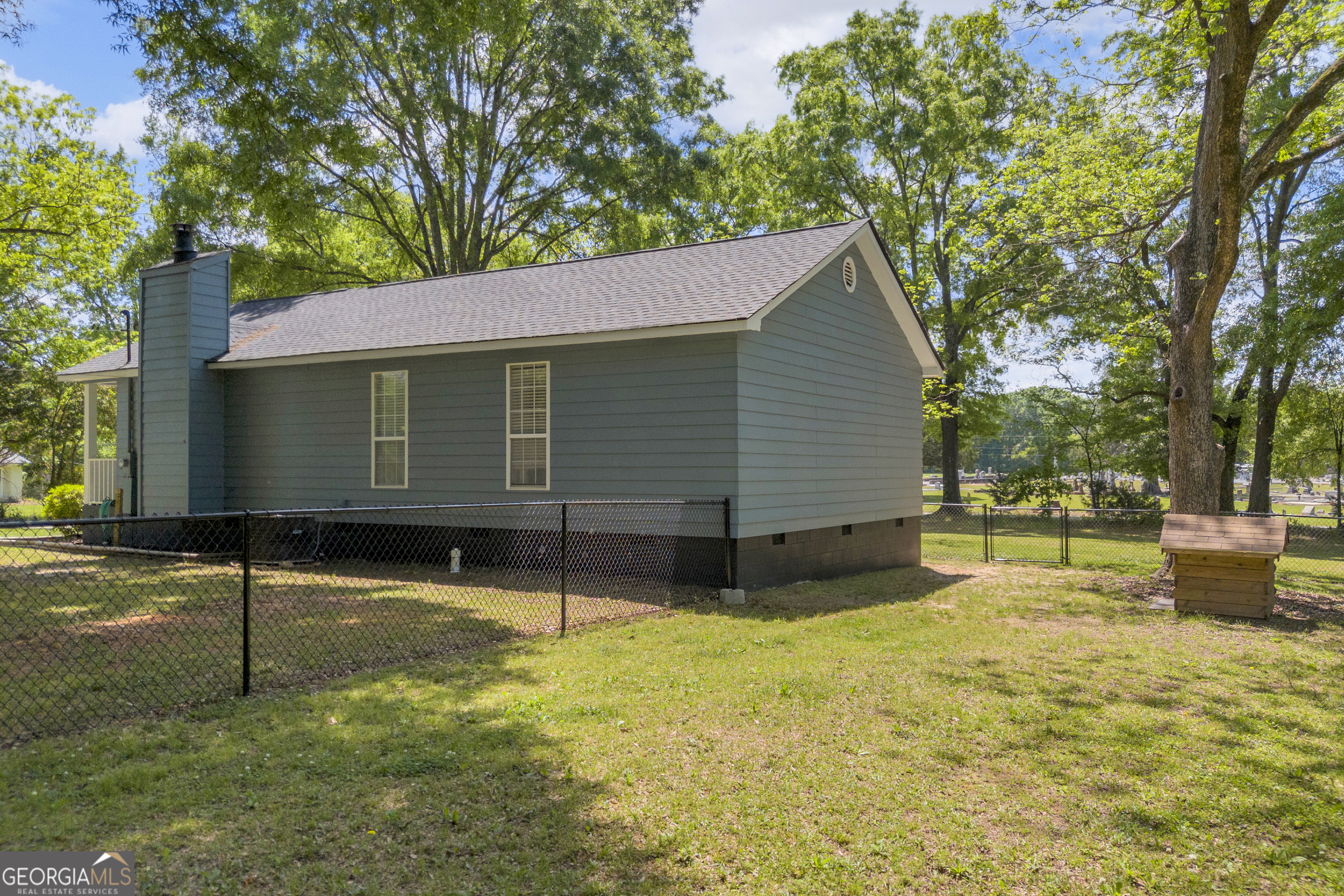 391 Cemetery Street Shady Dale GA 31085