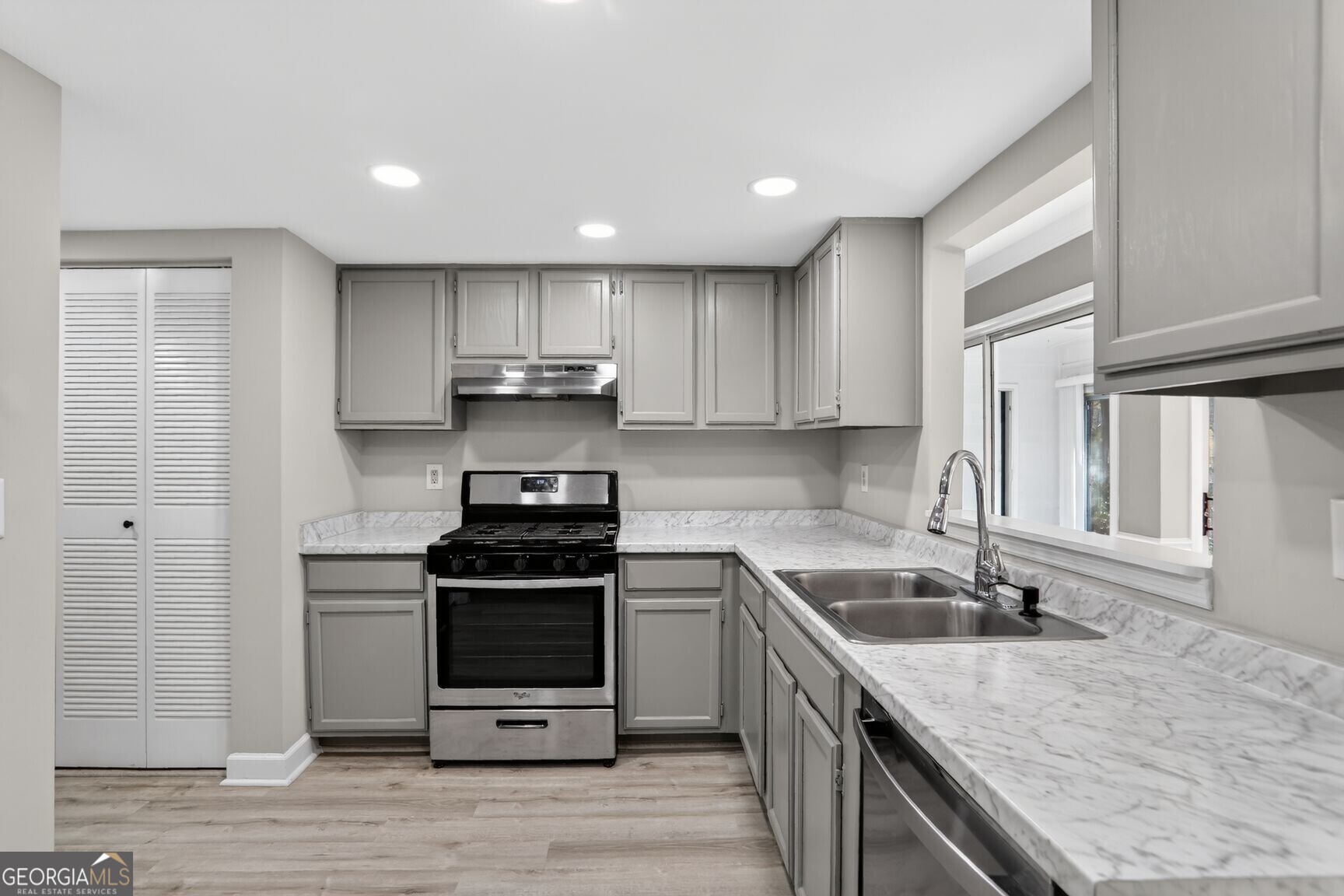 37 Middleton Court SE Smyrna GA 30080