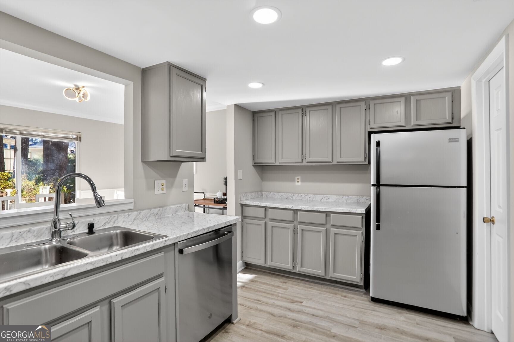 37 Middleton Court SE Smyrna GA 30080