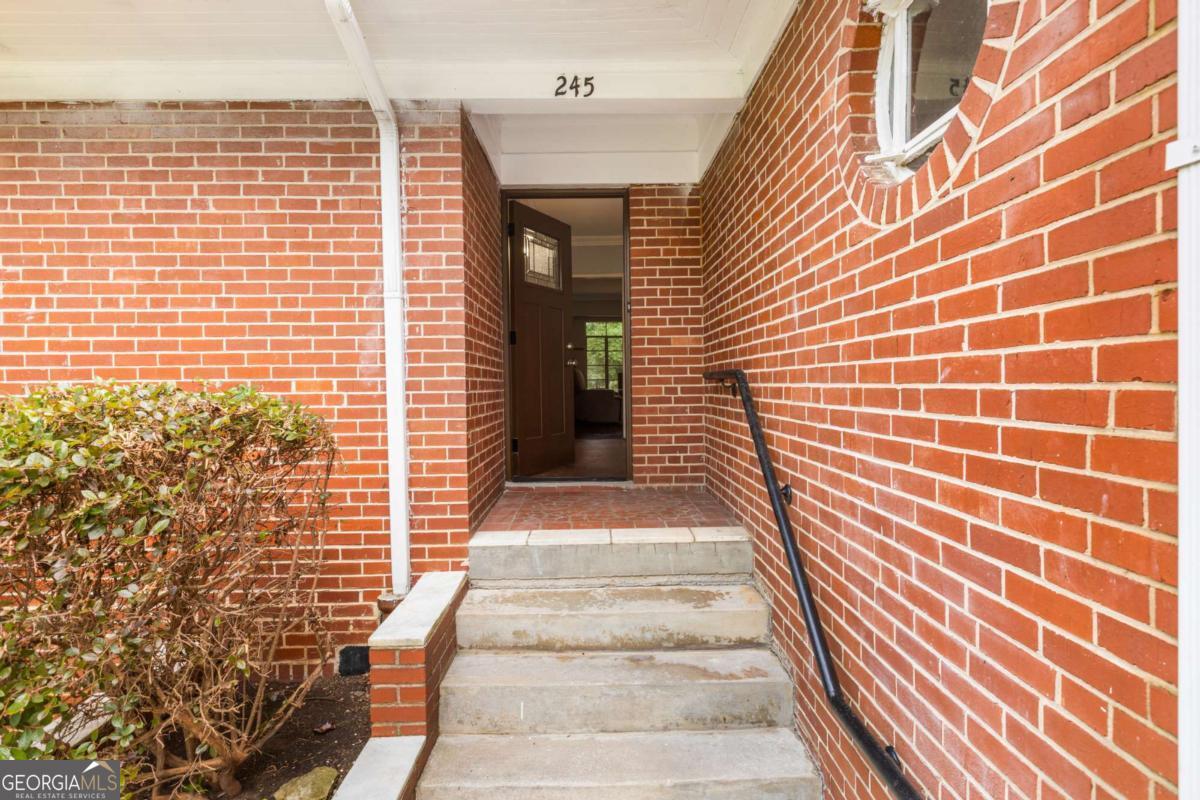 245 Richardson Road NW Atlanta GA 30314