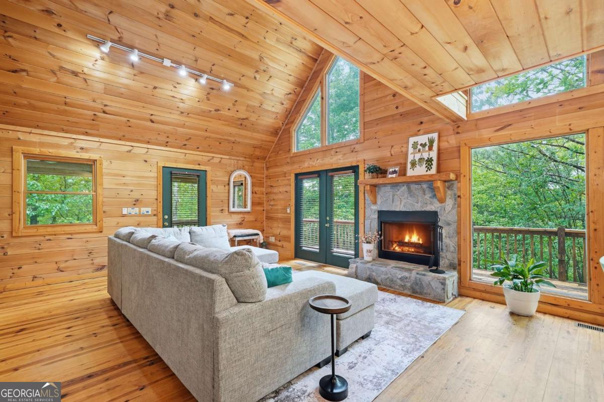 270 Tara Drive Ellijay GA 30540