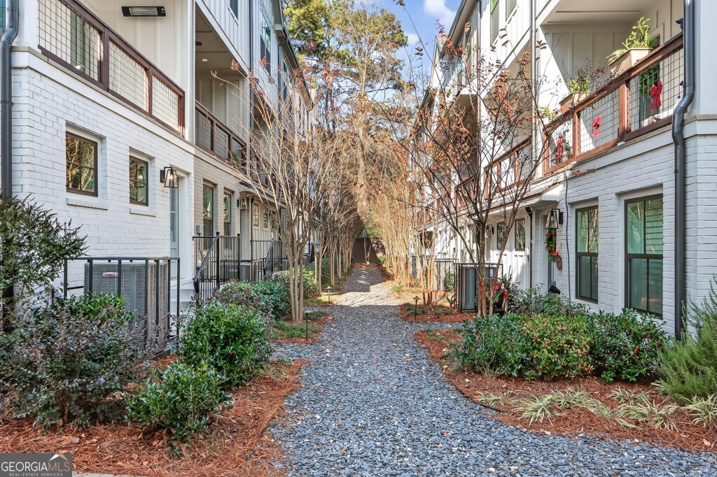 4455 Dandelion Lane Atlanta GA 30342