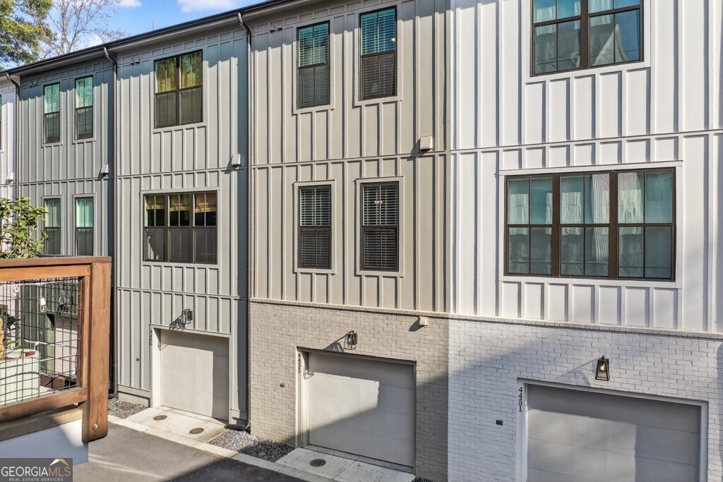 4455 Dandelion Lane Atlanta GA 30342
