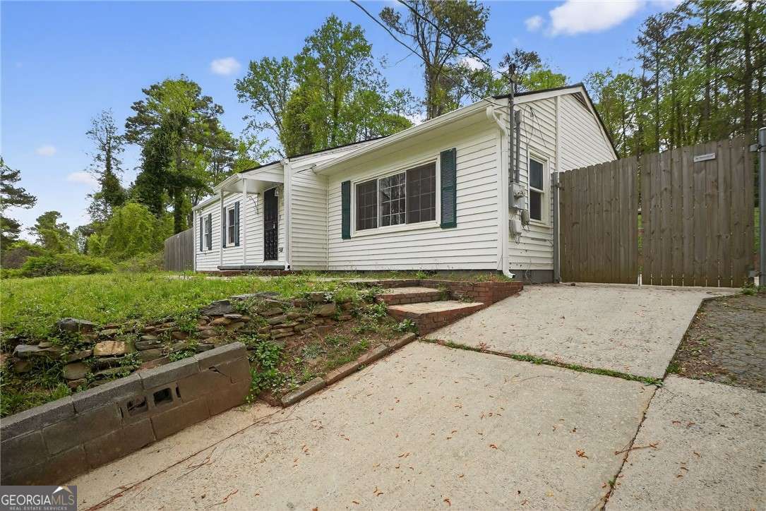 2252 Beecher Circle SW Atlanta GA 30311