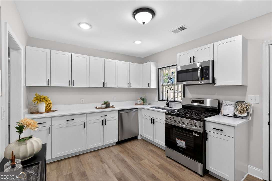 2252 Beecher Circle SW Atlanta GA 30311