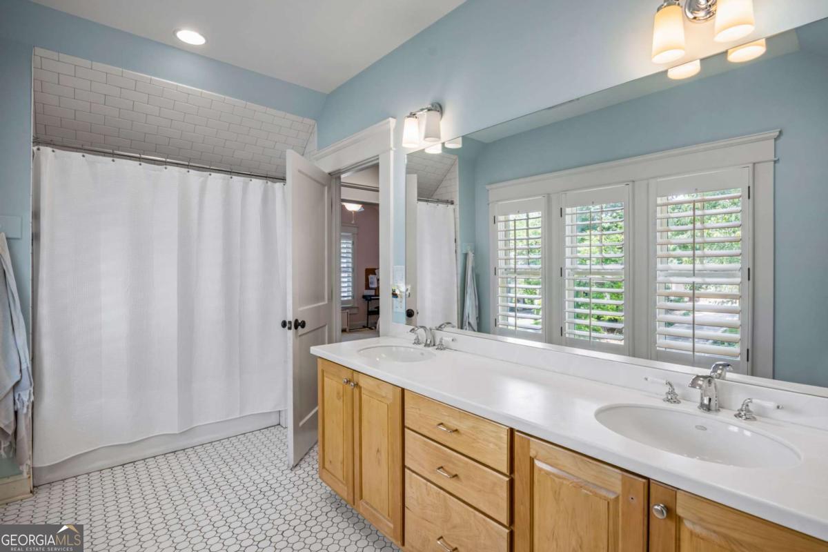 943 Highland Terrace NE Atlanta GA 30306