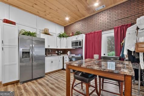 2086 Burnt Mountain Road Ellijay GA 30536