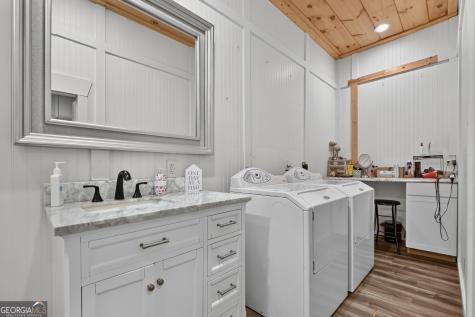 2086 Burnt Mountain Road Ellijay GA 30536