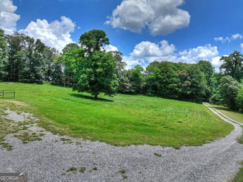 2086 Burnt Mountain Road Ellijay GA 30536