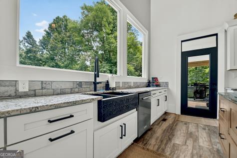 2086 Burnt Mountain Road Ellijay GA 30536