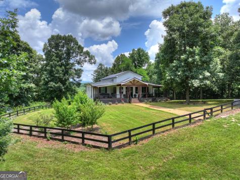 2086 Burnt Mountain Road Ellijay GA 30536