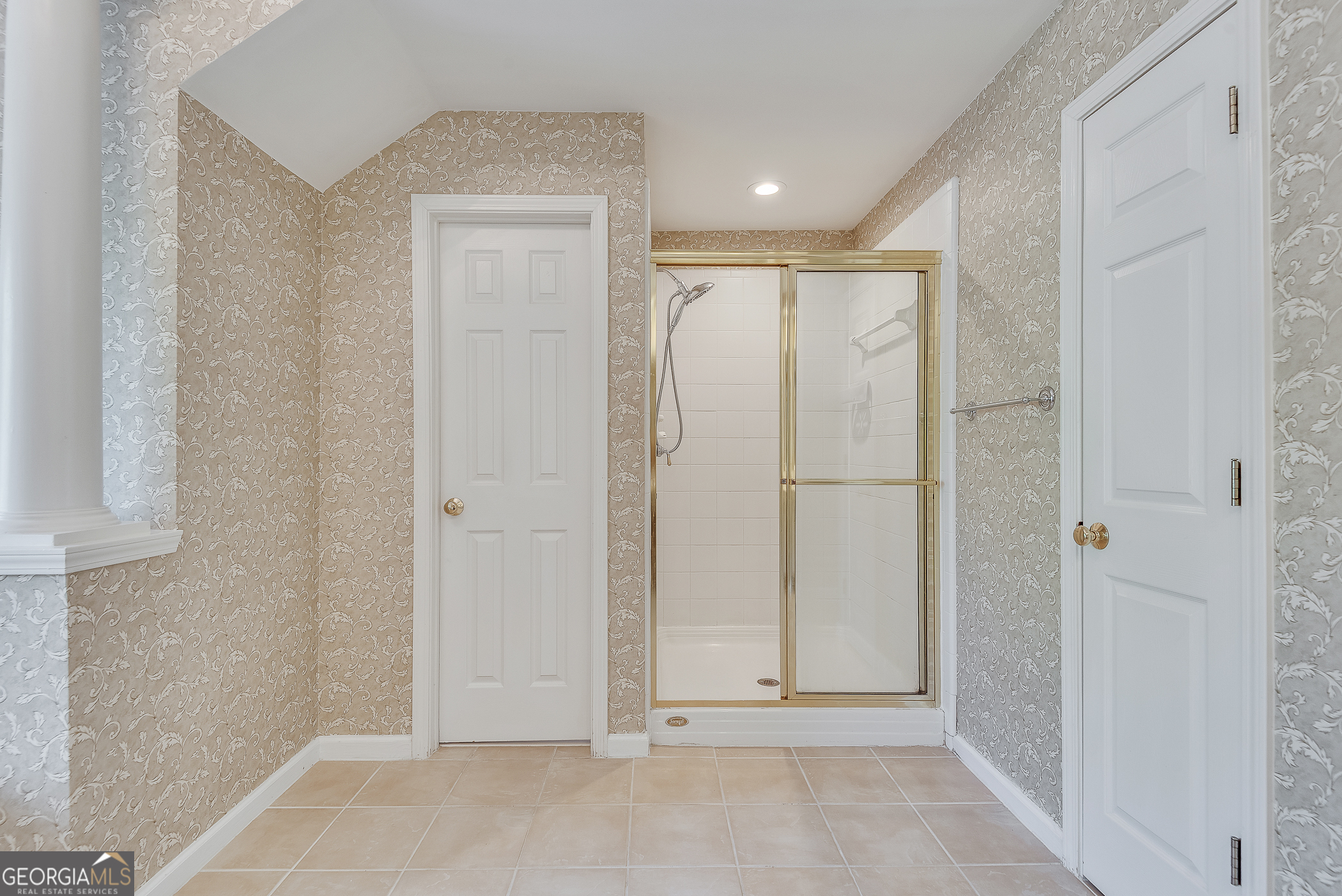 4214 Balmoral Glen Drive Berkeley Lake GA 30092