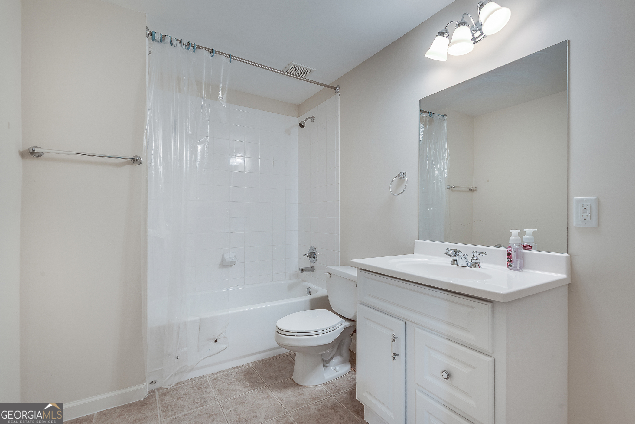 4214 Balmoral Glen Drive Berkeley Lake GA 30092